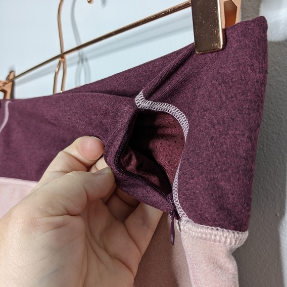 ✨3/$15 Fabletics pink purple workout legging L/XL - Picture 5 of 8